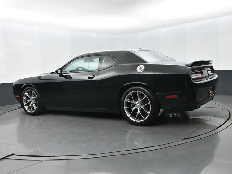 Used 2022 Dodge Challenger GT RWD image 9
