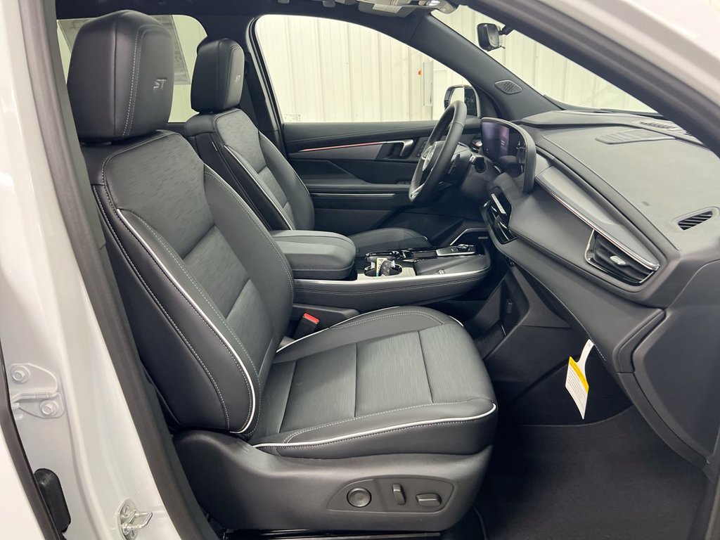 New 2026 Buick Enclave Sport Touring w/ Power Package FWD image 18