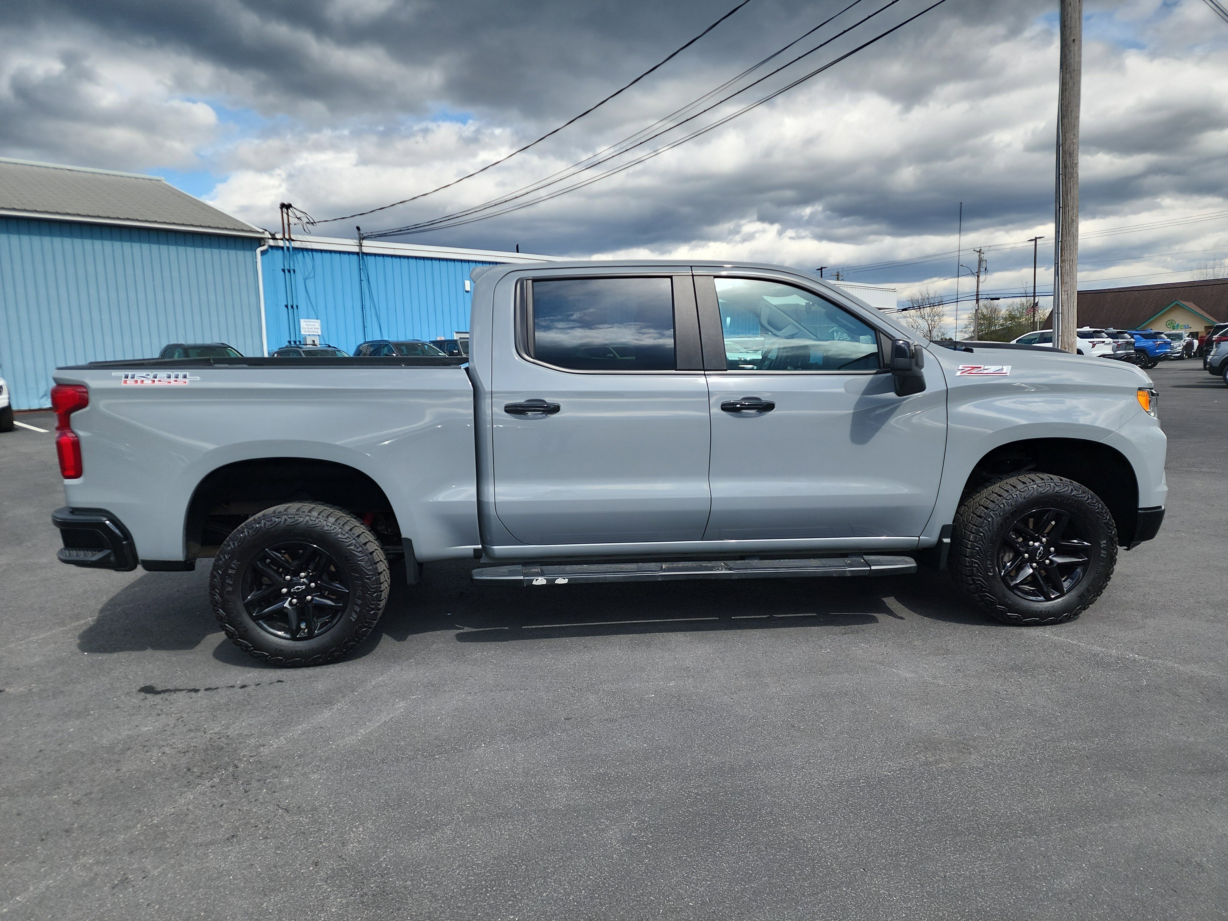 Used 2024 Chevrolet Silverado 1500 LT Trail Boss AWD/4WD image 9