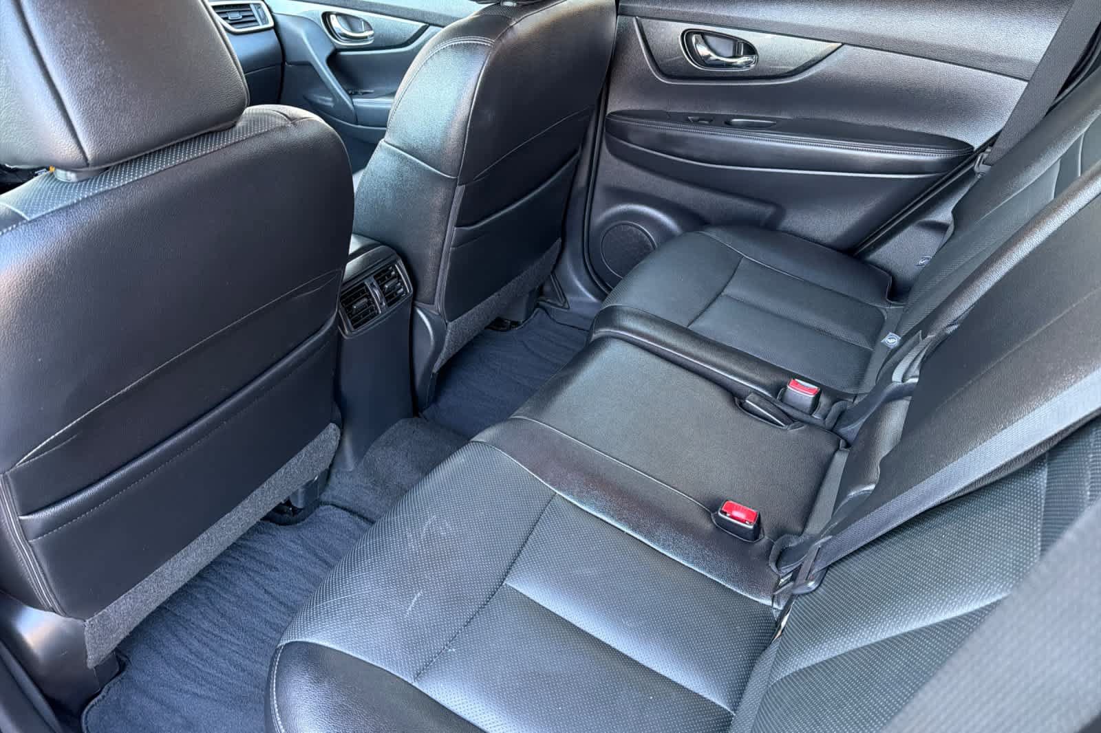 Used 2016 Nissan Rogue SL AWD/4WD image 4
