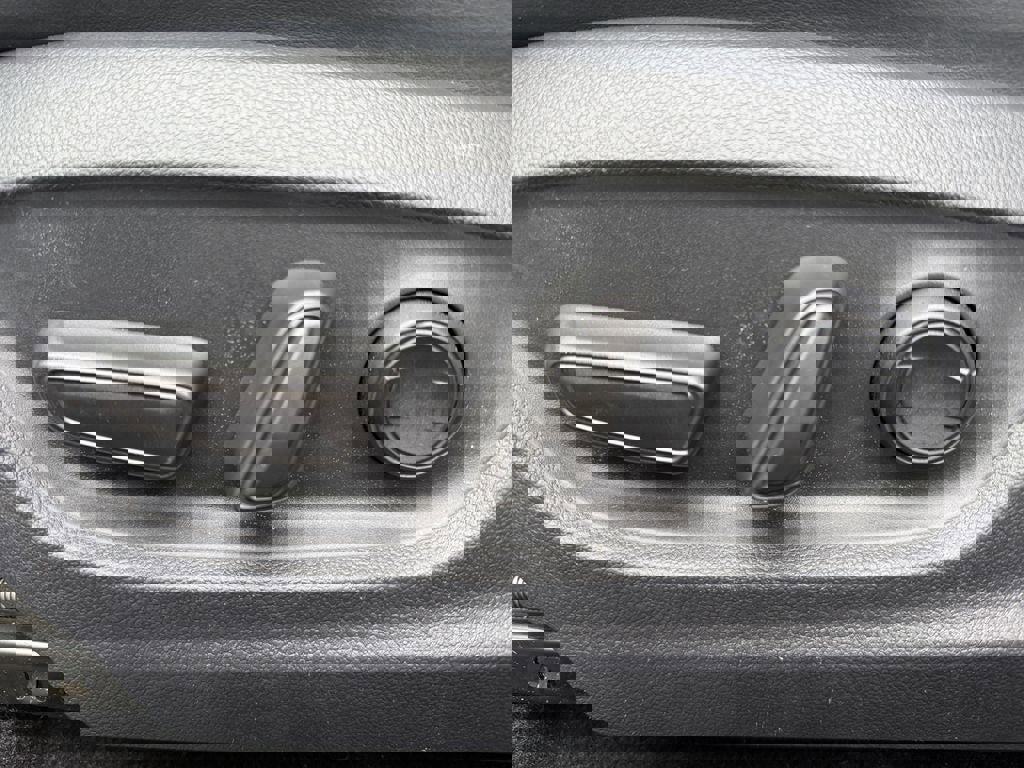 Certified 2023 Toyota Crown XLE image 13