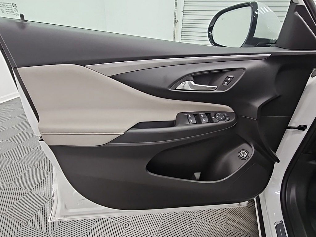 New 2025 Buick Envista Avenir image 28