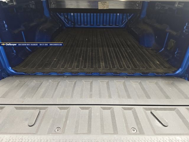 Used 2023 Chevrolet Colorado LT w/ LT Convenience Package III image 12