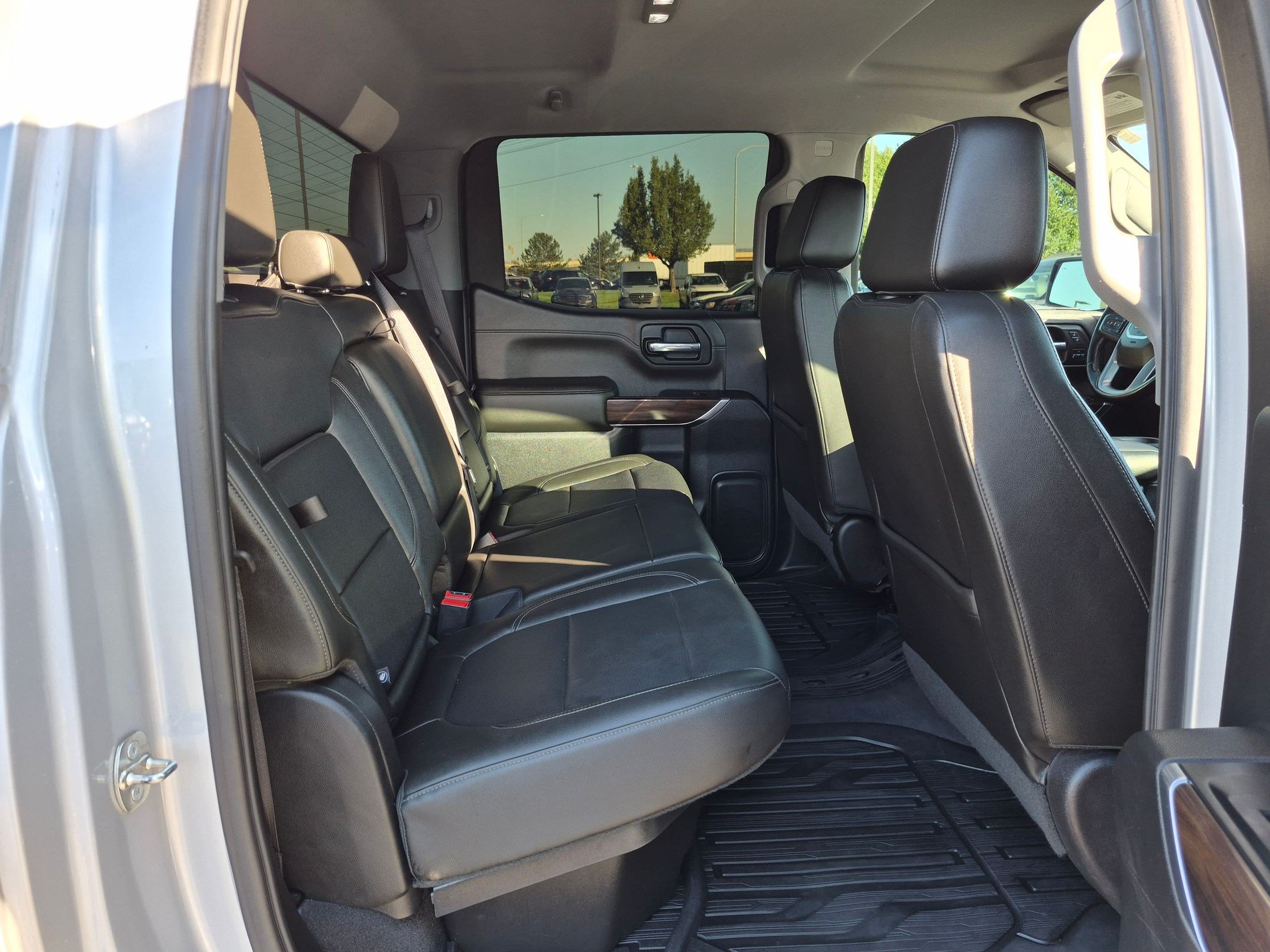 Used 2019 GMC Sierra 1500 SLT w/ Driver Alert Package I AWD/4WD image 31