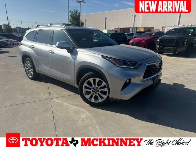 Used 2023 Toyota Highlander Limited FWD image 1