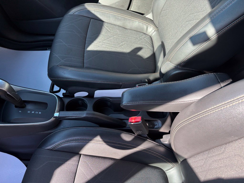 Used 2019 Chevrolet Trax LT w/ LT Convenience Package FWD image 24