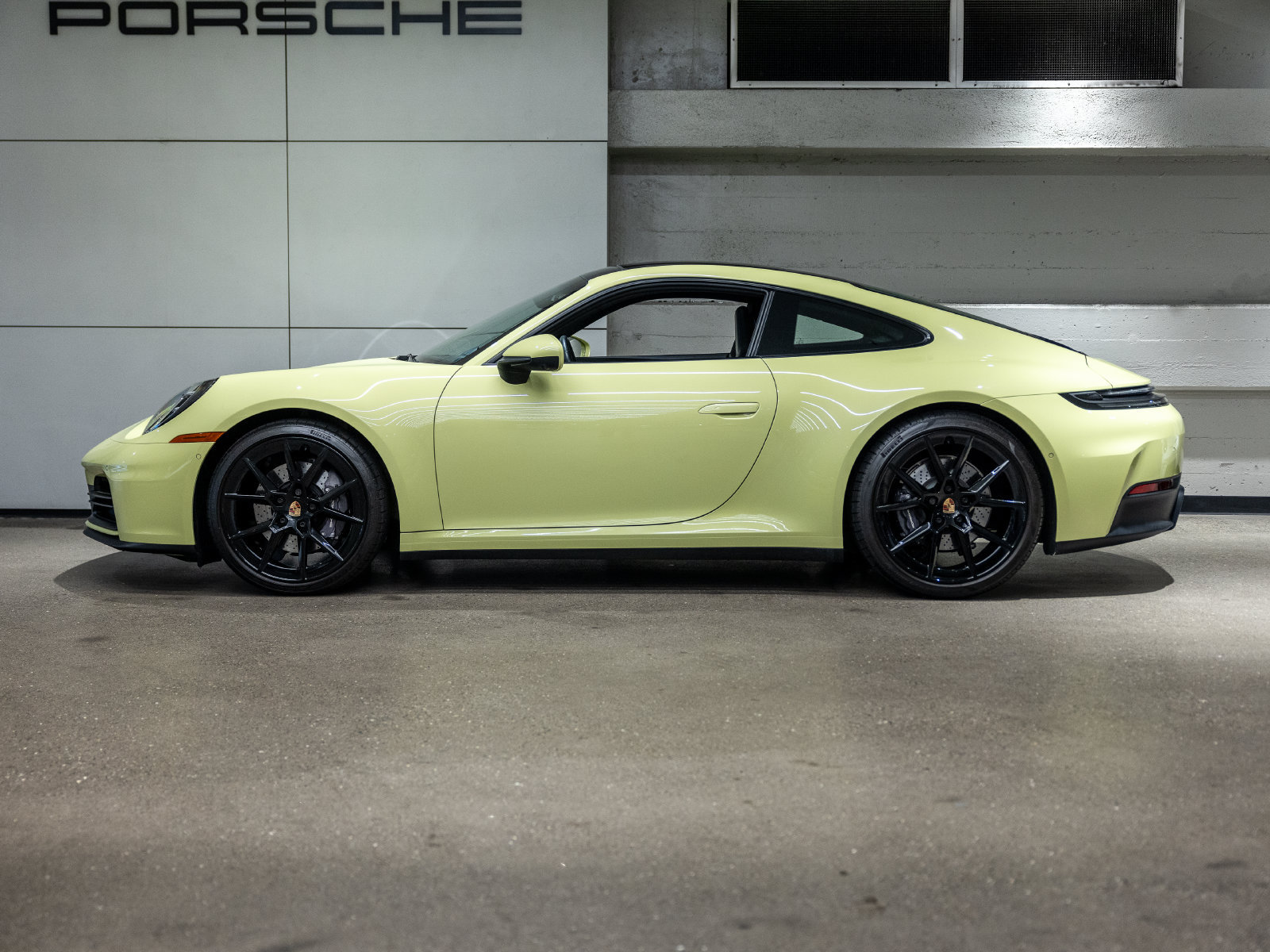 Certified 2025 Porsche 911 Carrera RWD image 2