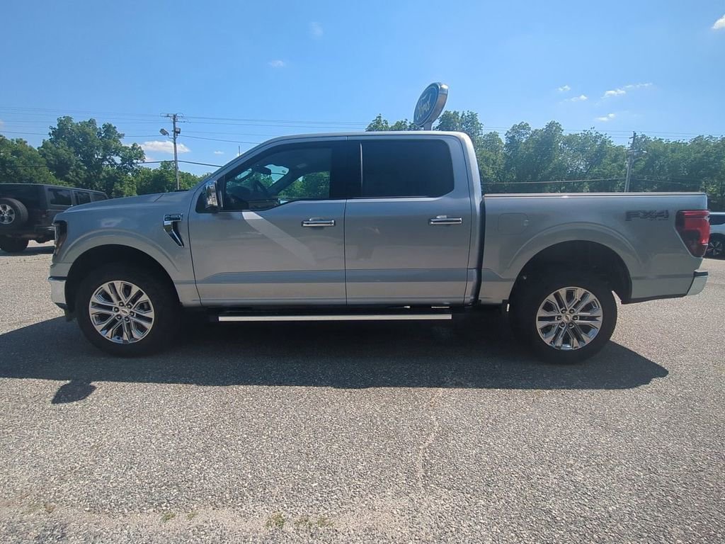 New 2025 Ford F150 XLT w/ Equipment Group 302A MID image 8