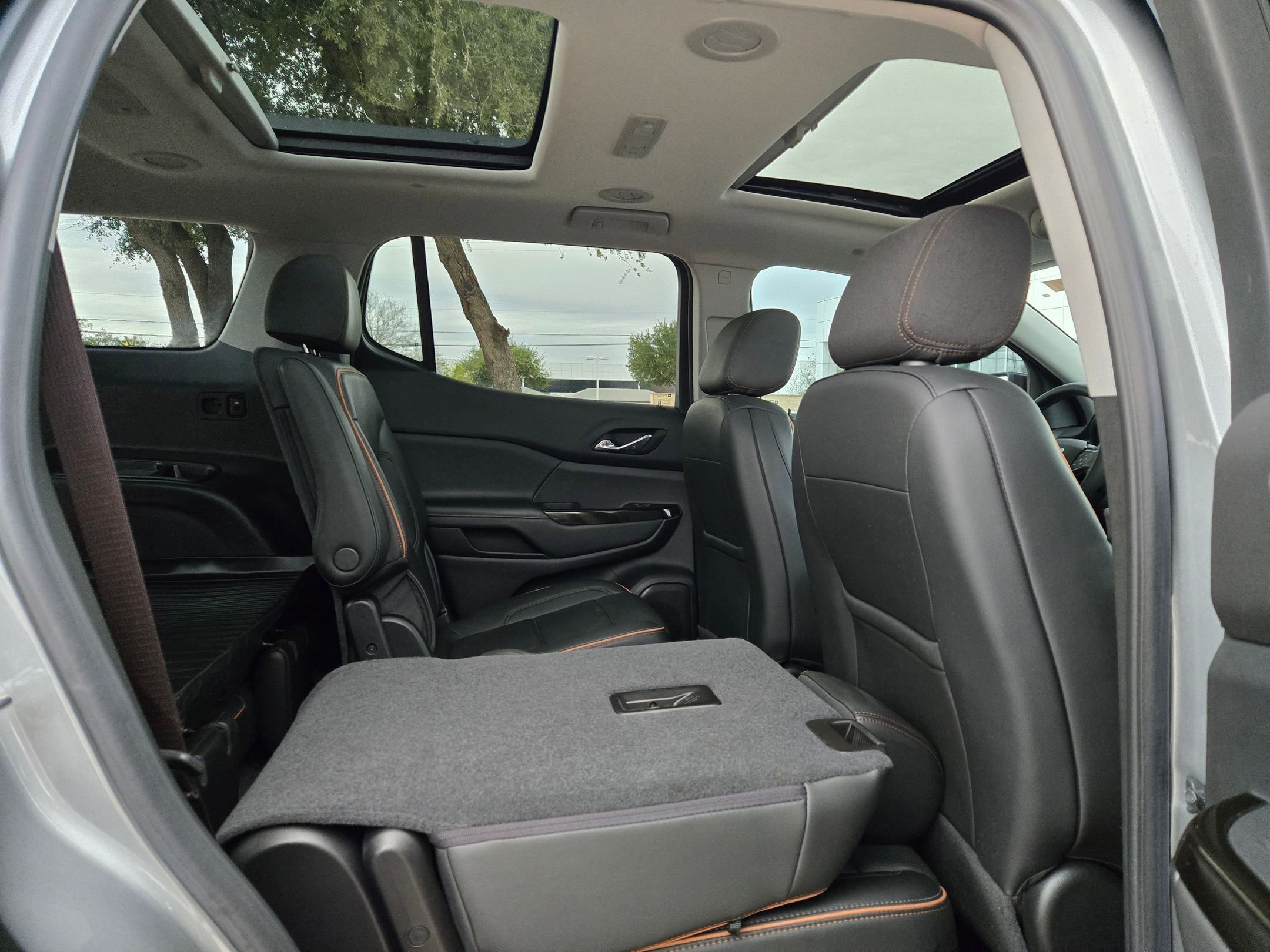 Certified 2023 GMC Acadia AT4 image 28