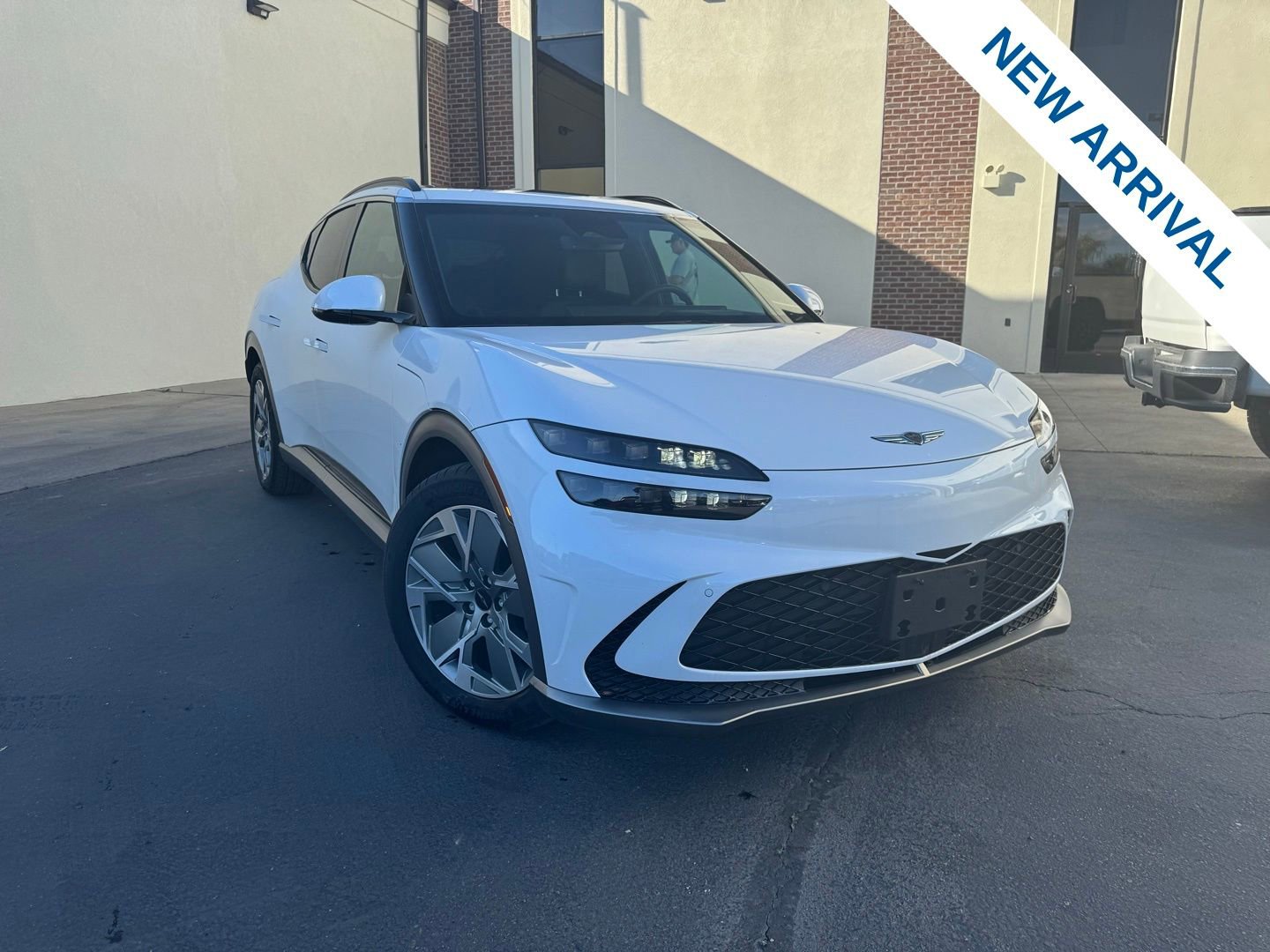 Used 2025 Genesis GV60 Advanced image 1