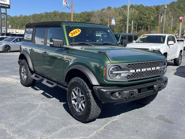 Used 2023 Ford Bronco Badlands image 6