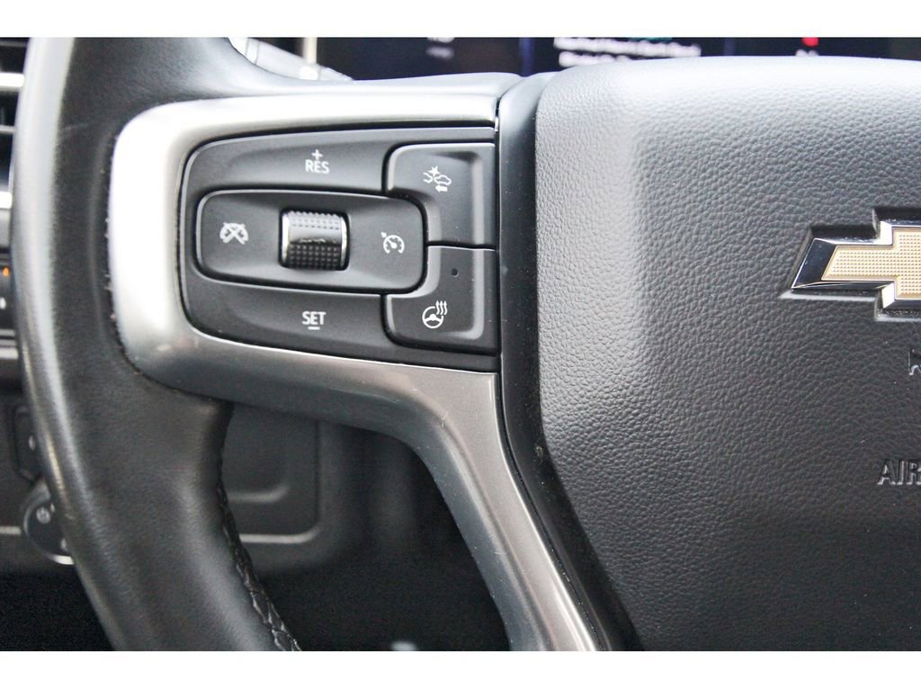 Used 2024 Chevrolet Suburban Premier RWD image 16