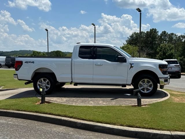 Used 2025 Ford F150 XLT w/ Equipment Group 301A Standard AWD/4WD image 8