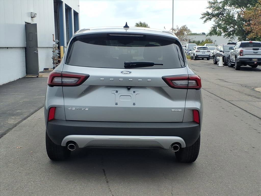 Certified 2024 Ford Escape Active image 5