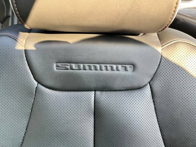 Certified 2025 Jeep Grand Cherokee Summit AWD/4WD image 17