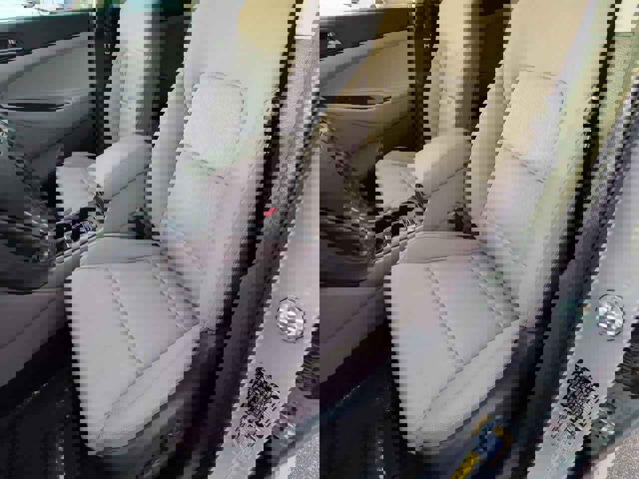 Used 2016 Hyundai Tucson Sport image 16