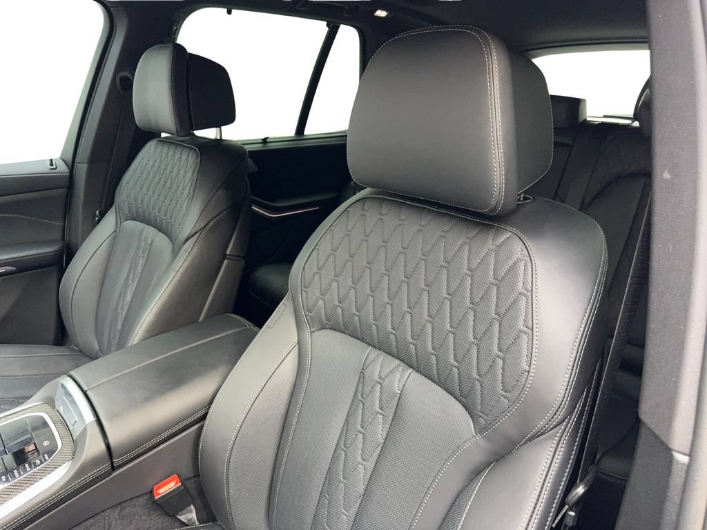 Used 2025 BMW X5 M60i w/ Executive Package AWD/4WD image 28