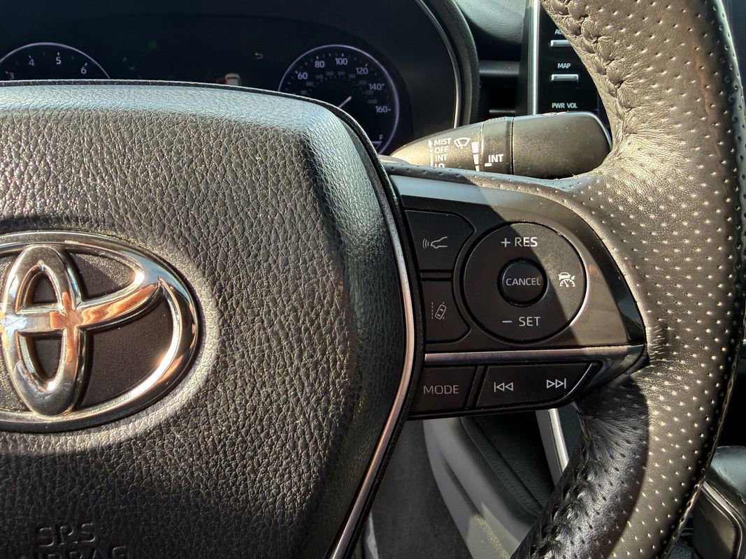 Used 2019 Toyota Avalon XSE image 10