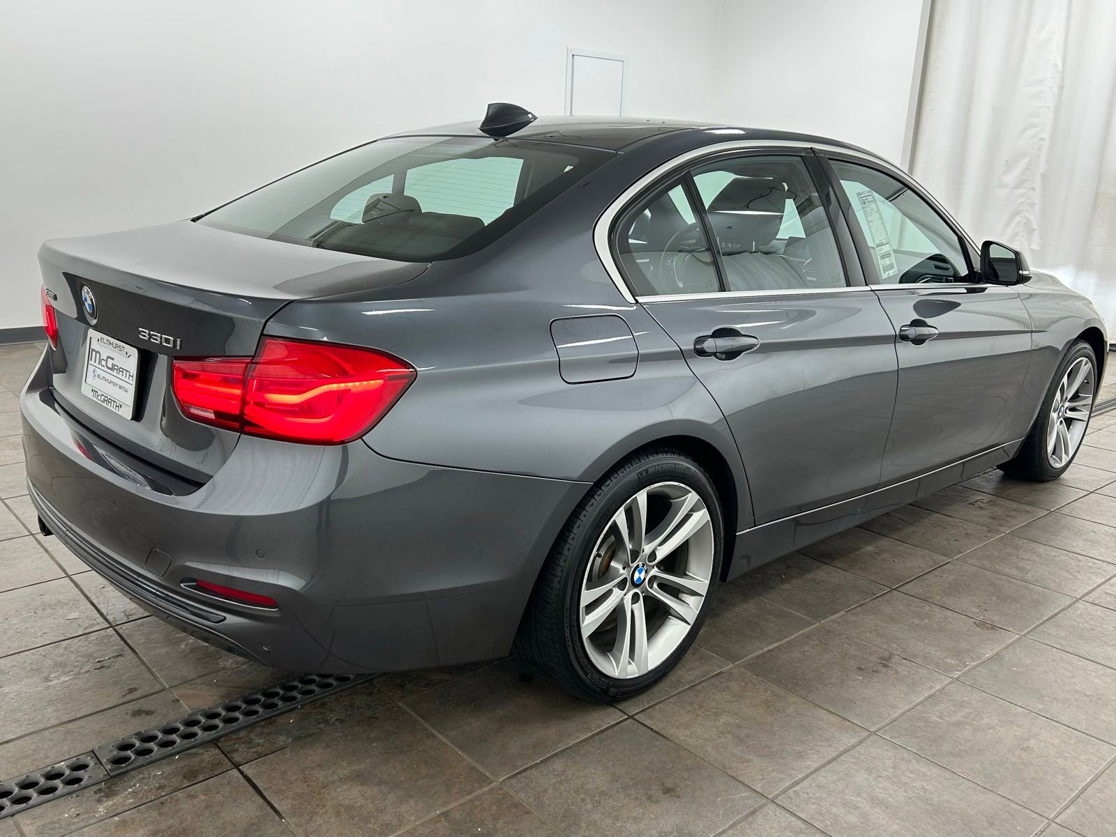 Used 2017 BMW 330i xDrive Sedan image 5