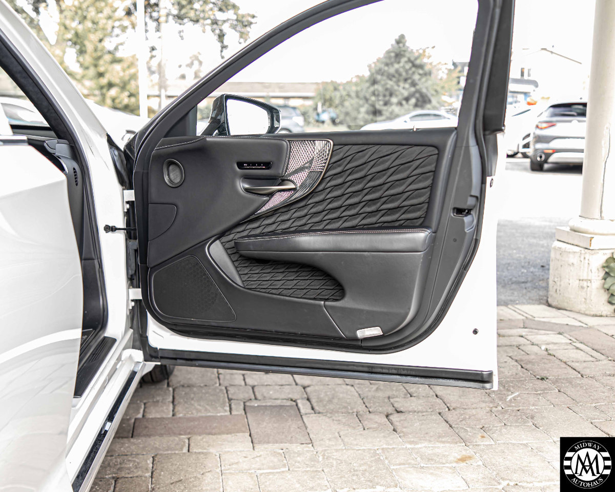 Used 2020 Lexus LS 500h AWD image 44