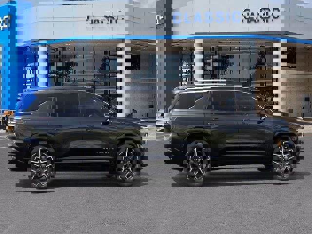 New 2026 Chevrolet Traverse High Country w/ LPO, Floor Liner Package AWD/4WD image 5