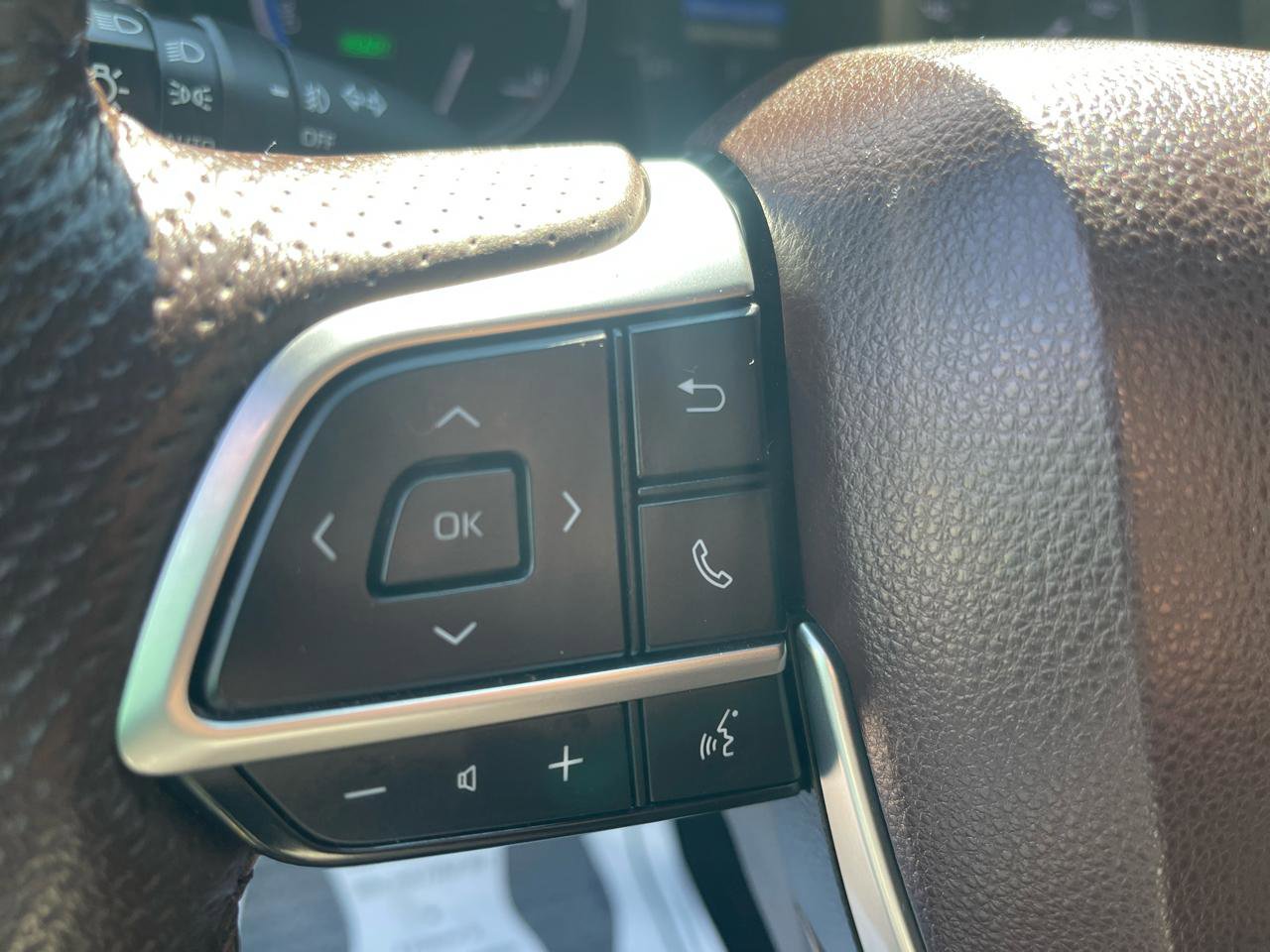 Used 2022 Toyota Sienna Platinum w/ Protection Package (TMS) AWD/4WD image 15