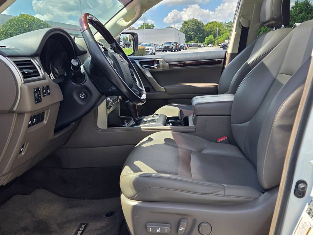 Used 2019 Lexus GX 460 Premium AWD/4WD image 5