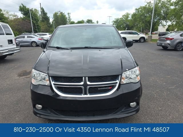 Used 2018 Dodge Grand Caravan SXT FWD image 2