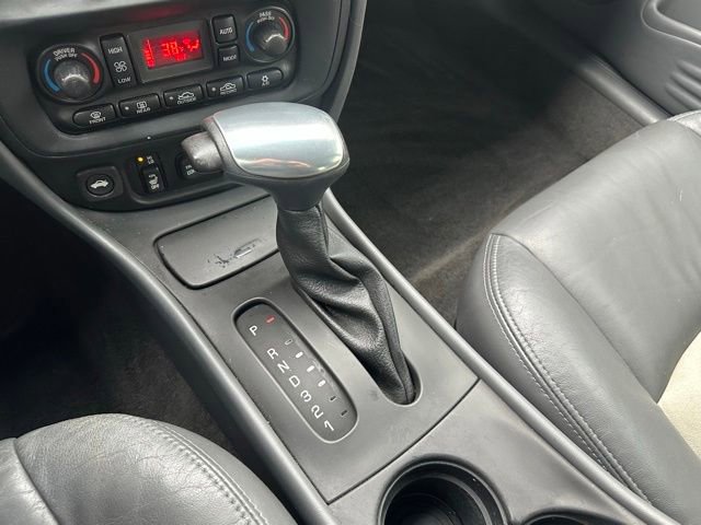 Used 2005 Pontiac Bonneville GXP image 11