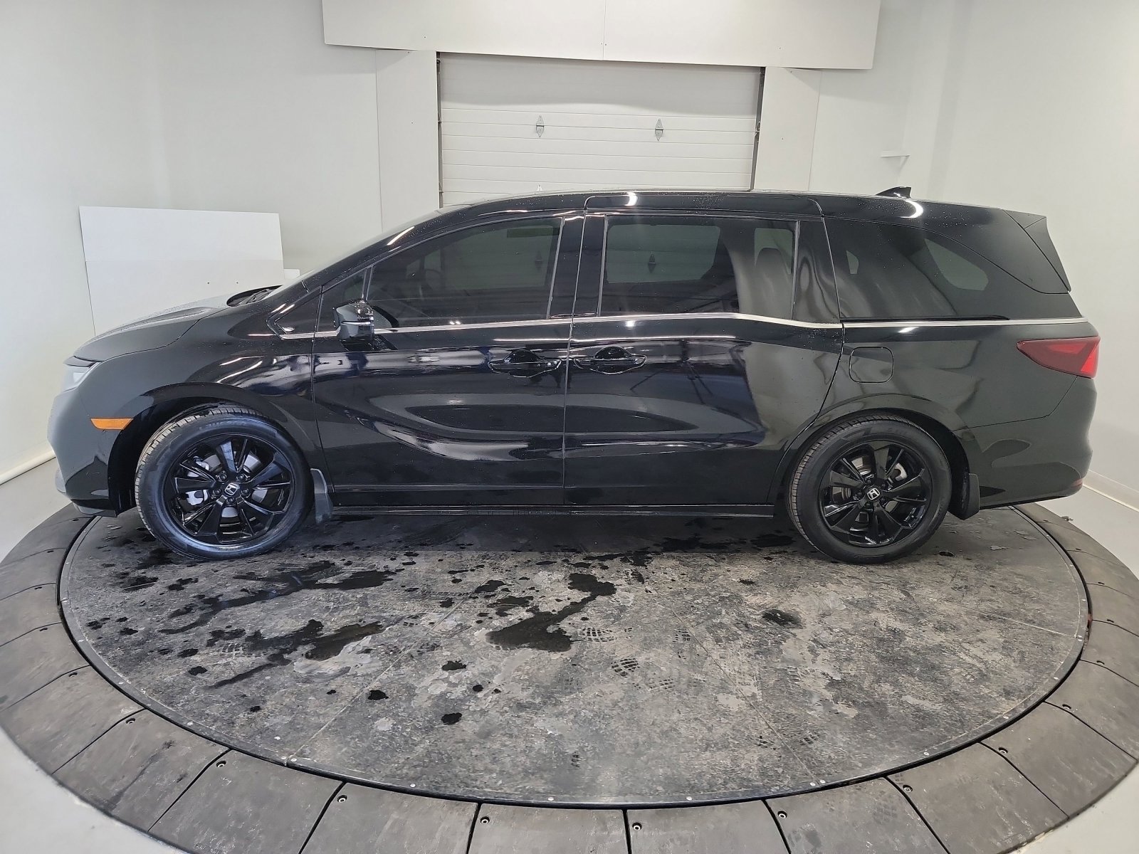 Certified 2023 Honda Odyssey Sport image 5