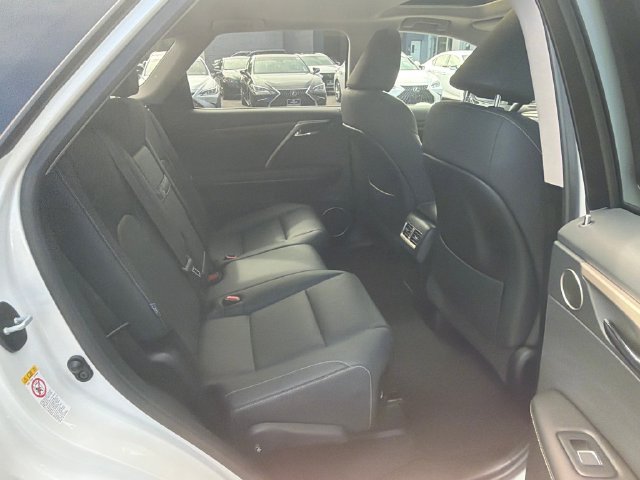 Certified 2020 Lexus RX 350L Premium w/ Premium Package AWD/4WD image 30