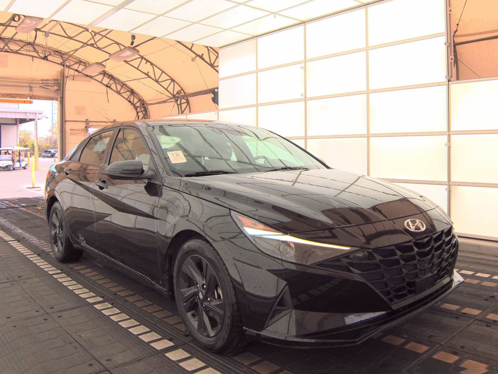 Used 2021 Hyundai Elantra SEL w/ Convenience Package FWD video 2