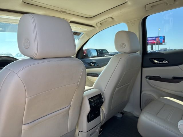 Used 2021 GMC Acadia Denali w/ Denali Technology Package FWD image 11