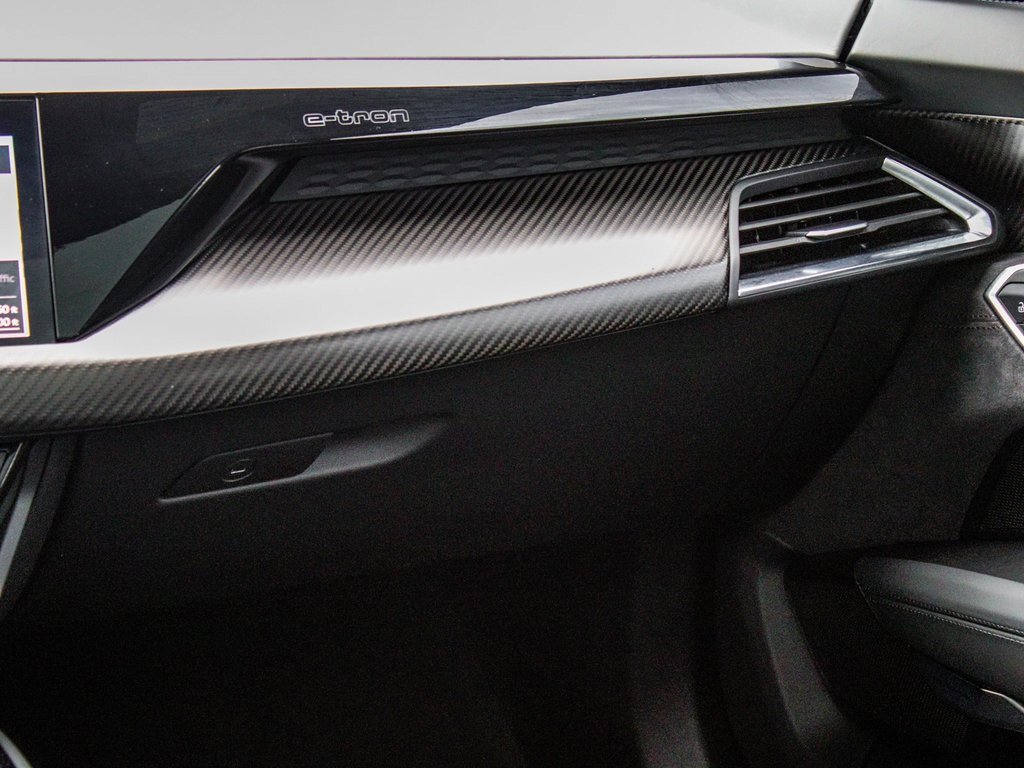 Used 2022 Audi e-tron GT Prestige w/ Prestige Package image 17