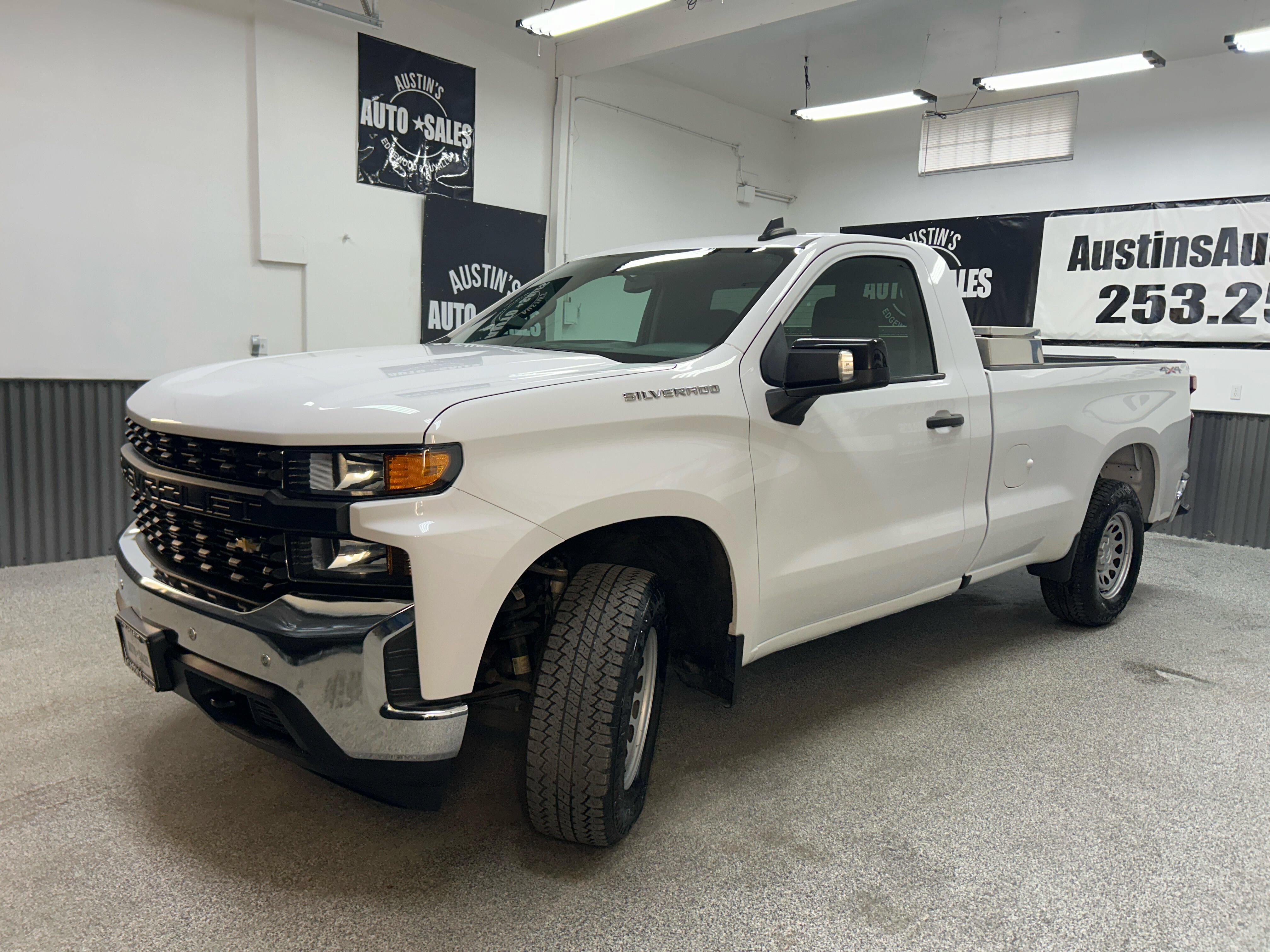 Used 2020 Chevrolet Silverado 1500 W/T w/ WT Convenience Package AWD/4WD image 3