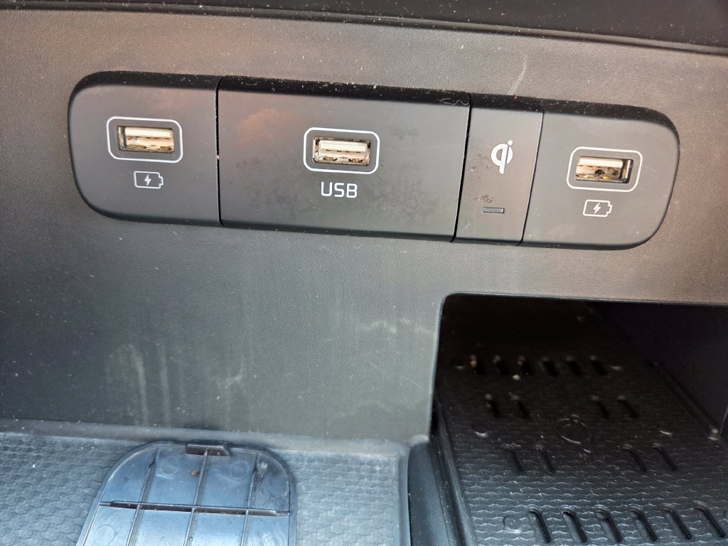 Used 2024 Kia Carnival SX Prestige FWD image 31