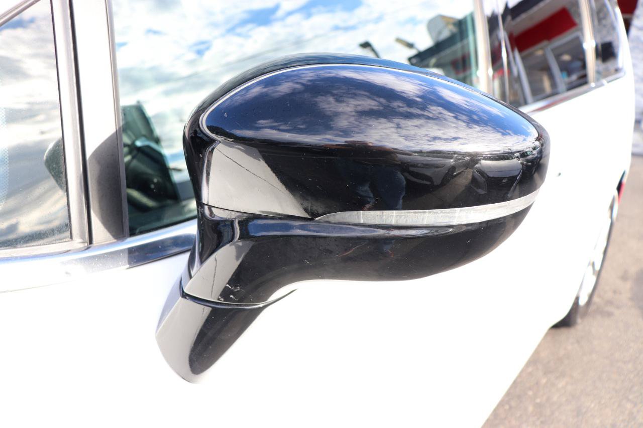 Used 2026 Chrysler Pacifica Limited FWD image 67