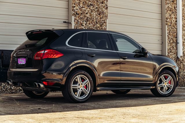 Used 2012 Porsche Cayenne Turbo AWD/4WD image 3