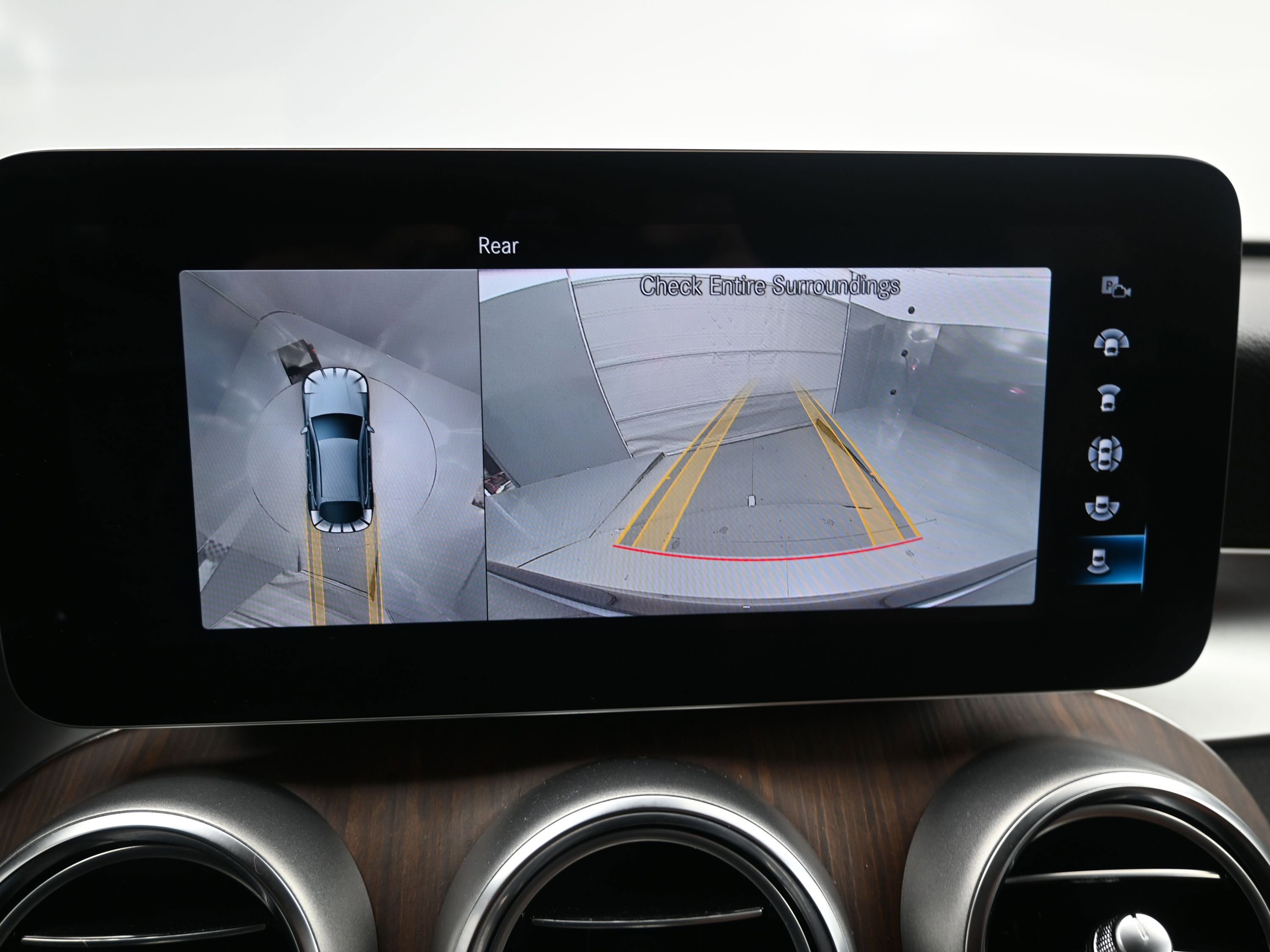 Used 2021 Mercedes-Benz GLC 300 4MATIC Coupe image 13