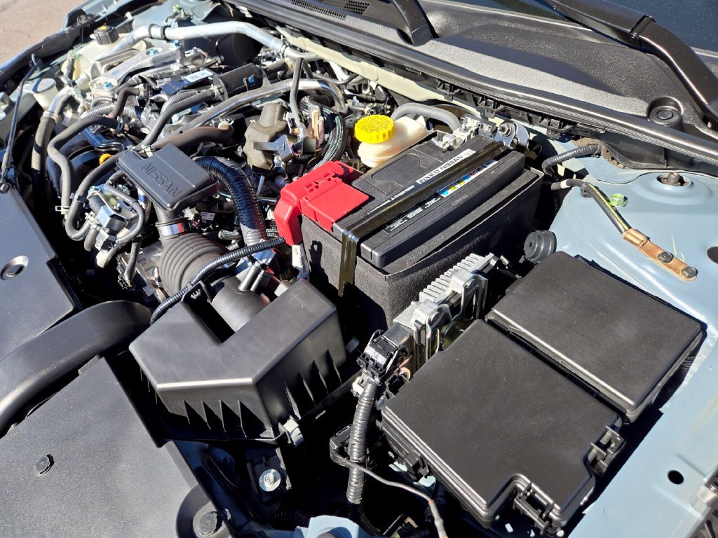 Certified 2024 Nissan Sentra SR FWD image 25
