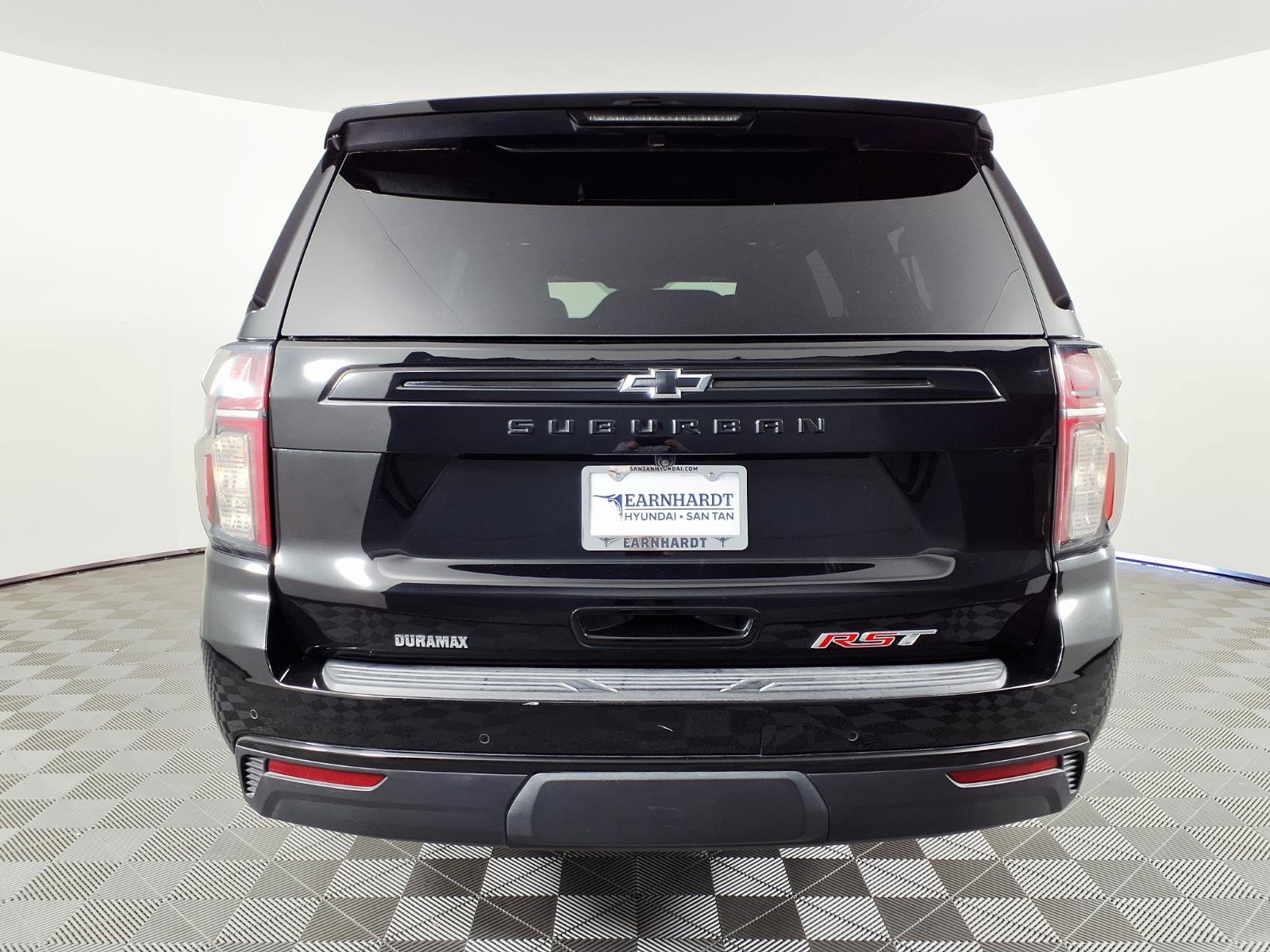 Used 2023 Chevrolet Suburban RST w/ Luxury Package AWD/4WD image 5
