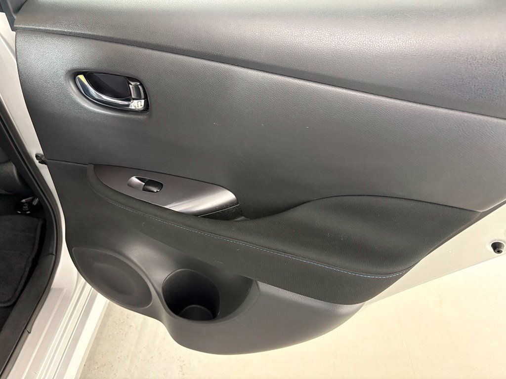 Used 2025 Nissan Leaf S FWD image 37