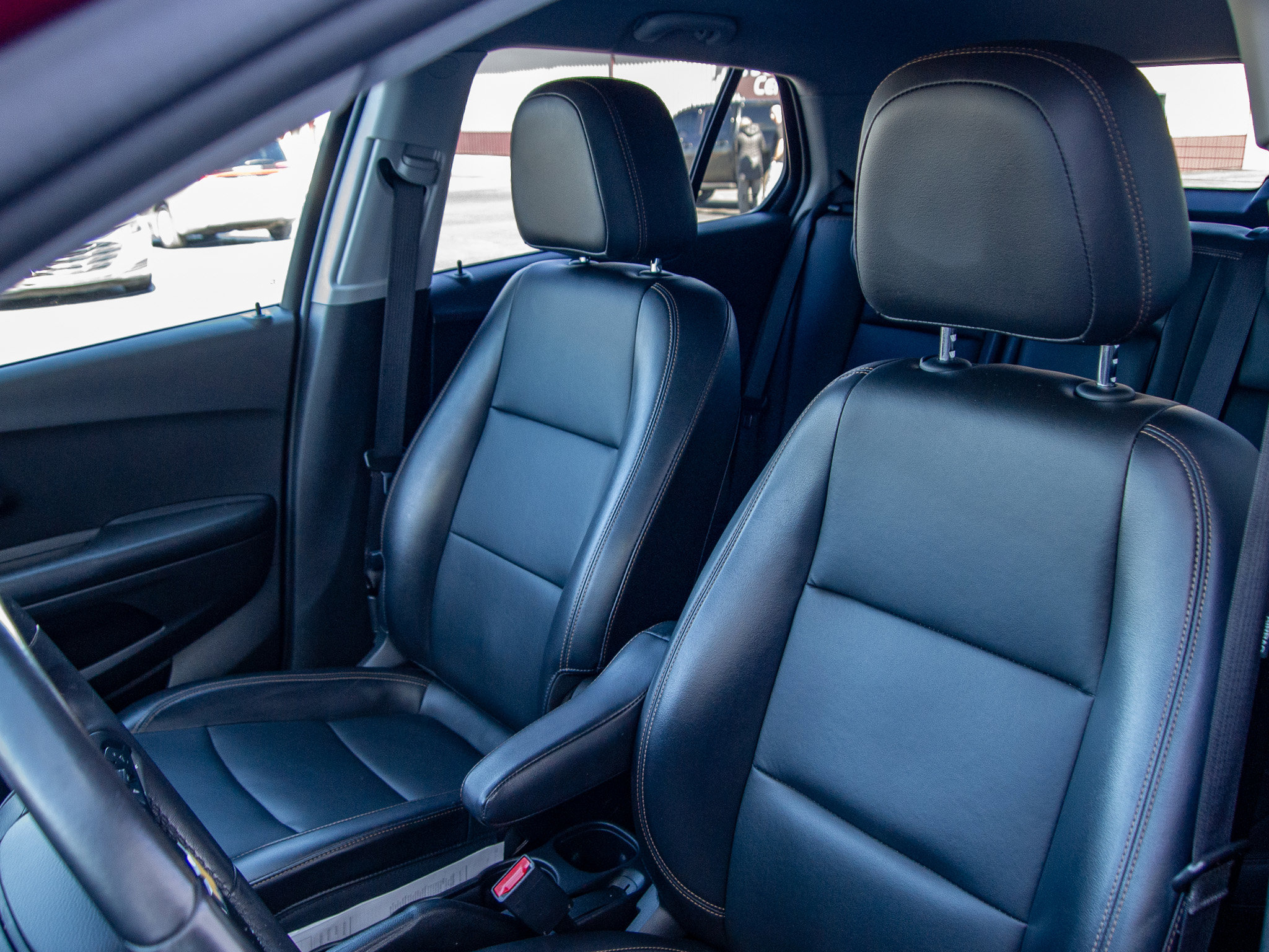Used 2021 Chevrolet Trax LT w/ Sport Edition FWD image 24