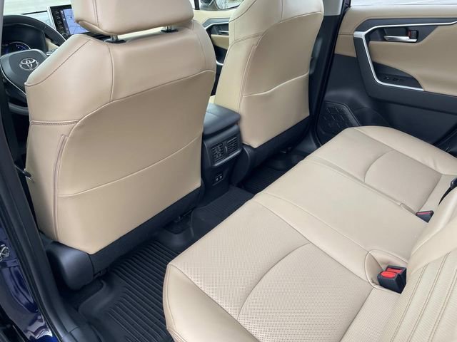 Used 2021 Toyota RAV4 Limited image 19