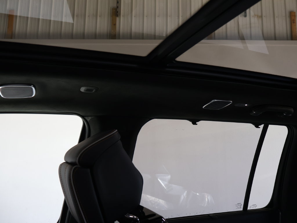 New 2026 Jeep Grand Wagoneer Summit AWD/4WD image 30