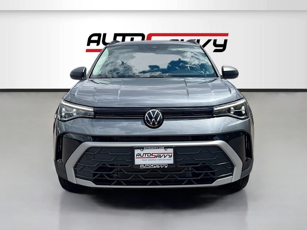 Used 2025 Volkswagen Taos S AWD/4WD image 2