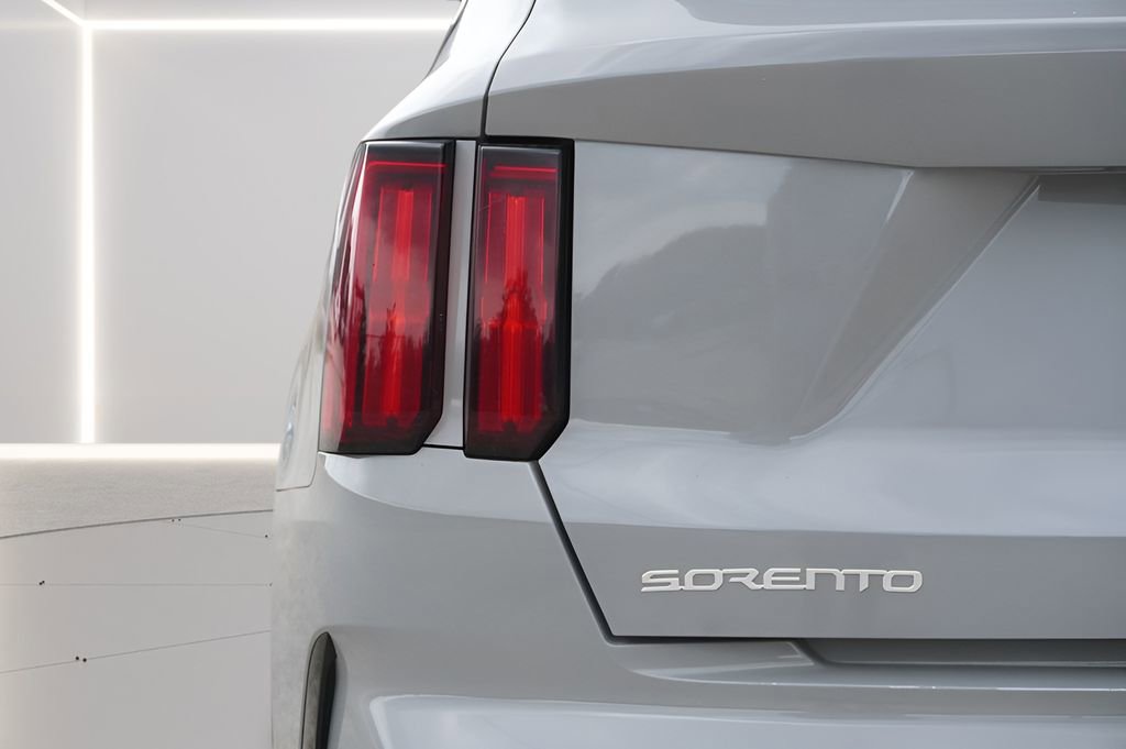 Used 2023 Kia Sorento SX FWD image 42