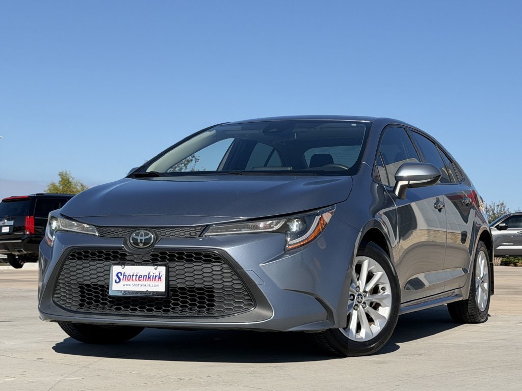 Used 2020 Toyota Corolla LE w/ LE Premium Package FWD image 2