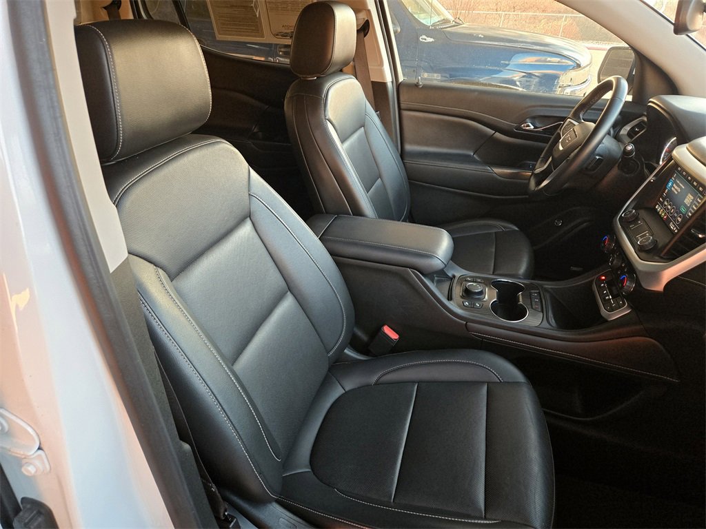 Used 2023 GMC Acadia SLT image 28