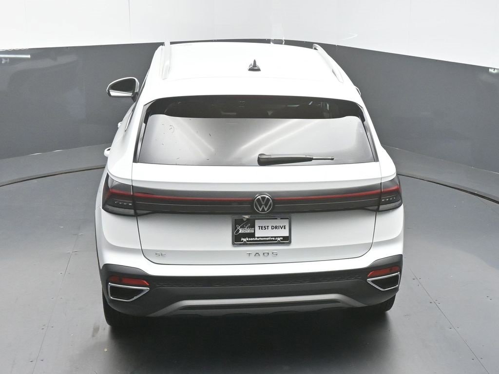 Used 2025 Volkswagen Taos SE image 23